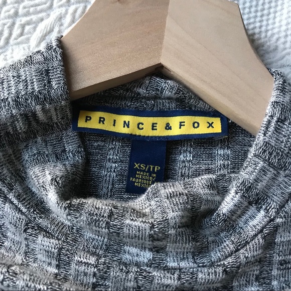 Prince & Fox Ribbed Cropped Sweater ❄️ - Picture 3 of 3